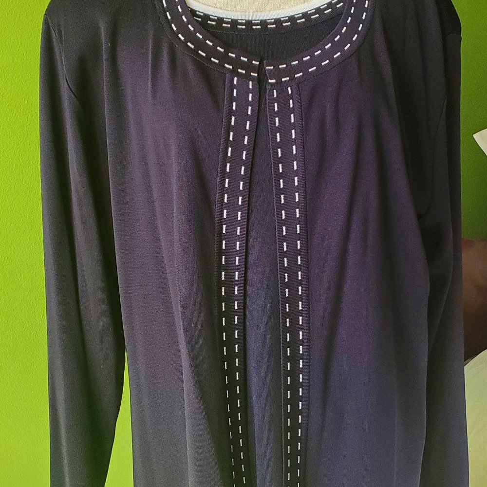 Exclusively Misook Woman